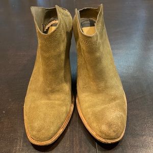 Dolce Vita slide on booties